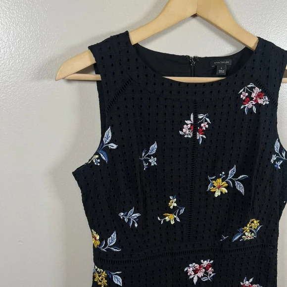 Ann Taylor Eyelet Floral Sheath Dress Size 6 Black Work Office Career Church - Picture 4 of 10